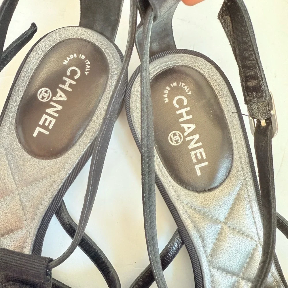 Chanel Black Metallic Grey Pearl stone embellished gladiator flat sandals EU38.5